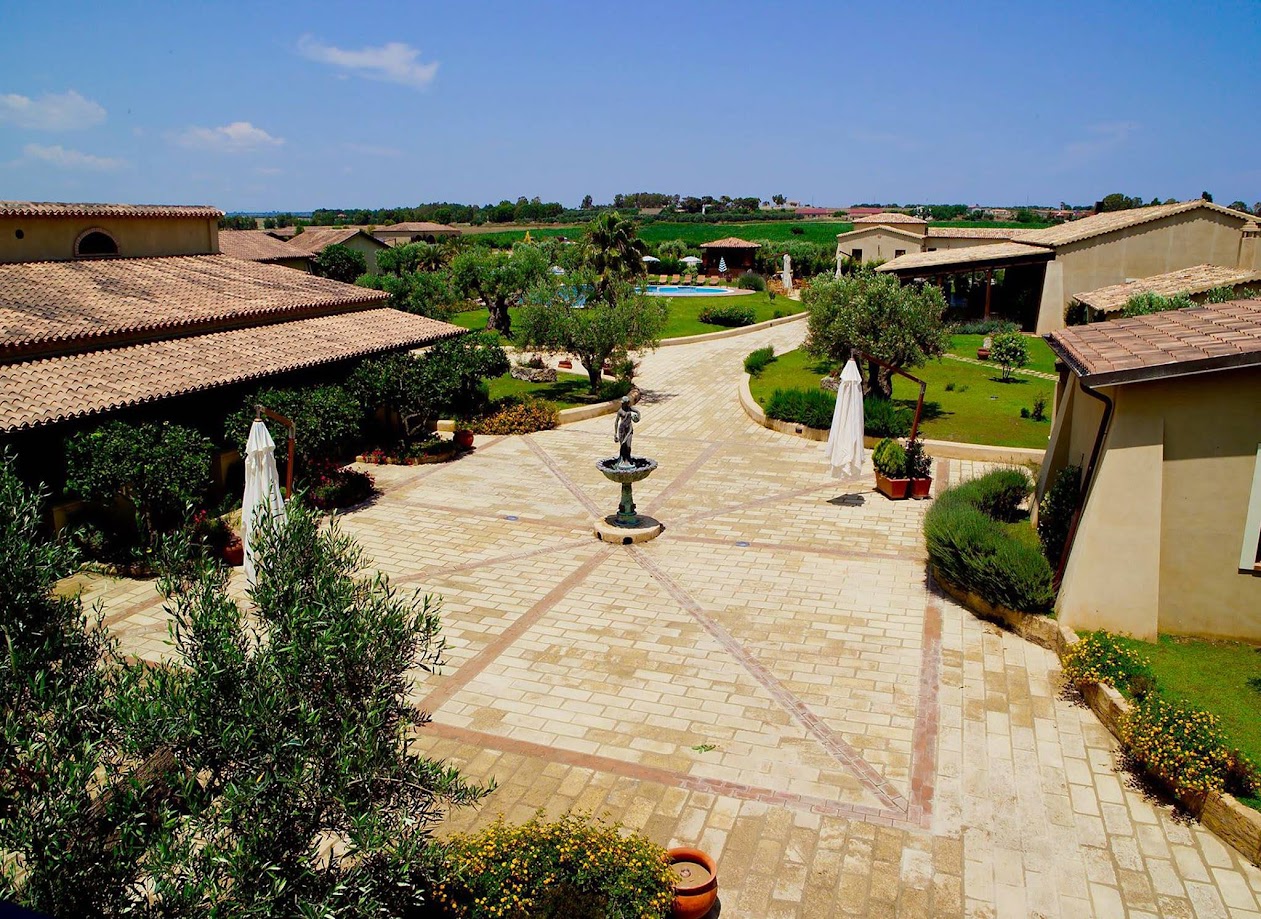 Borghetto Beach Club Resort Tourland